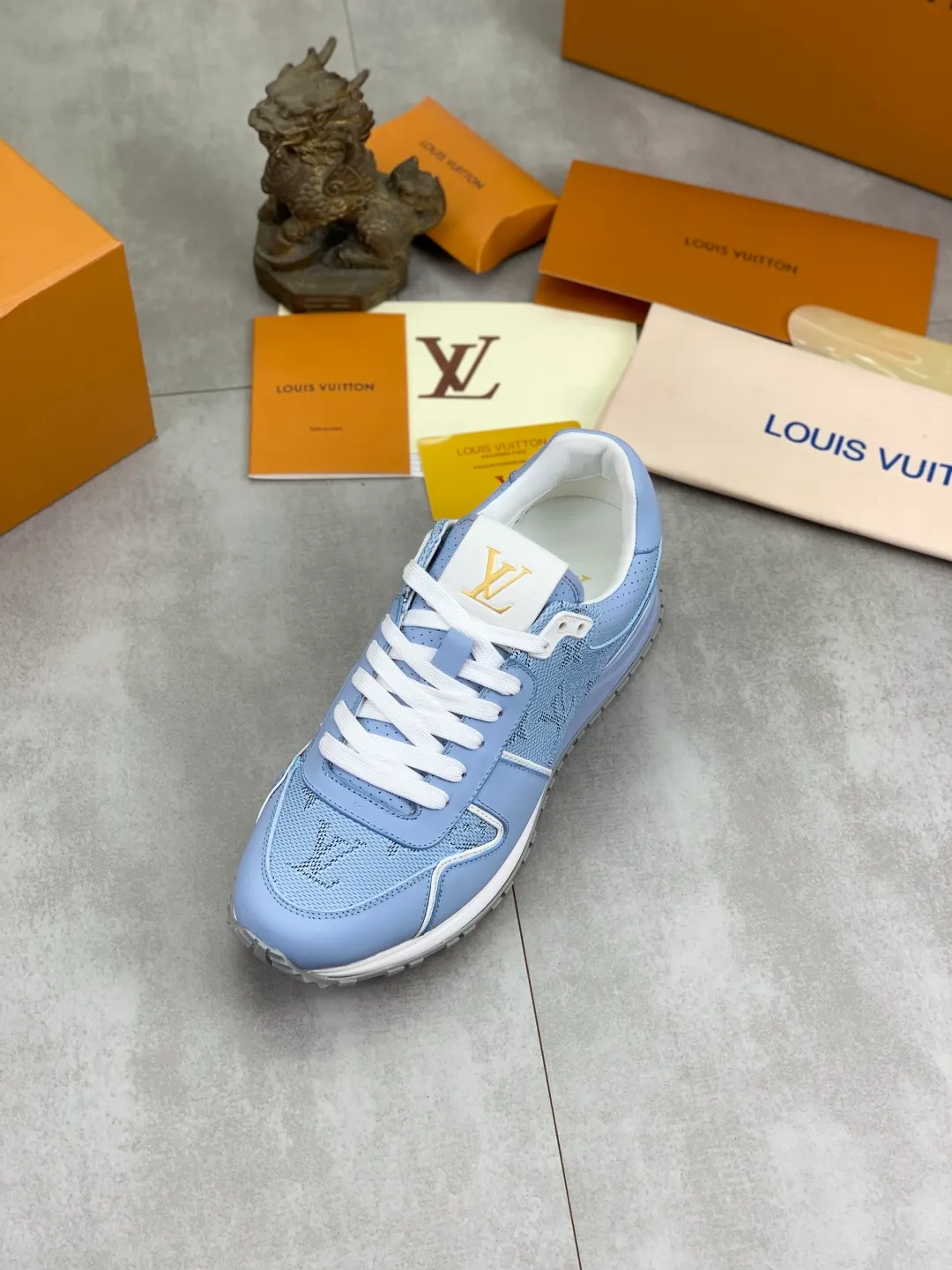 Men's men's shoes 💰P680 new style 💶[LOUIS VUITTON] (original order) new style 🍀LV Louis Vuitton * - top version of LV classic trendy shoes! Made of imported original cowhide and water-dyed cowhide lining. The latest original wear-resistant rubber combination outsole! High quality products! Multiple colors available, code number: 38-44 (45 46 customized)
